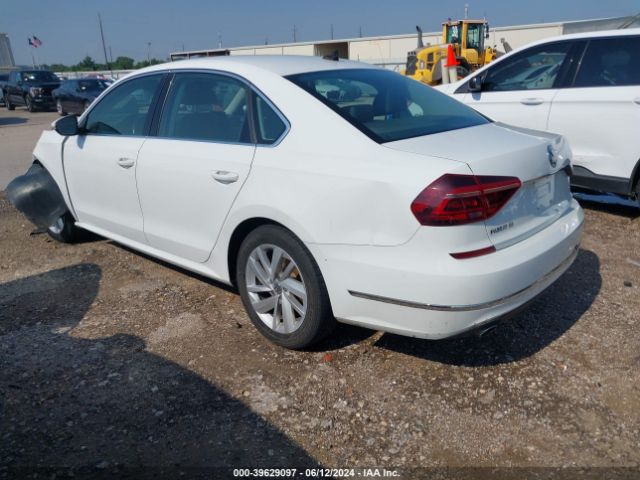 1VWBA7A36JC045965 Volkswagen Passat 2.0t Se