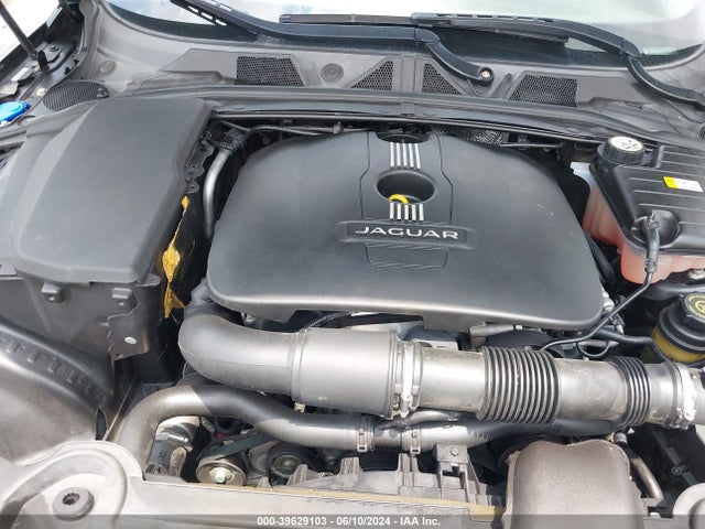 2015 JAGUAR XF SAJWA0FS5FPU64256 Photo 9