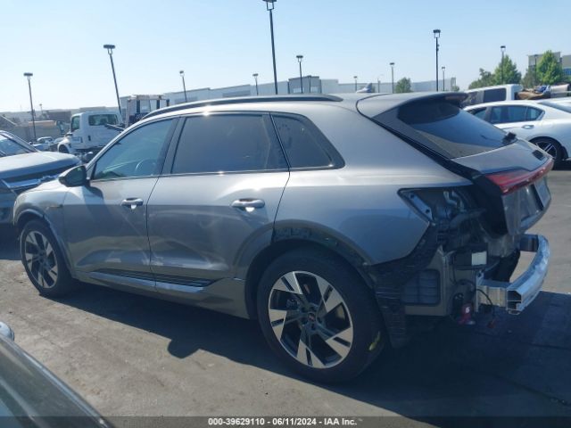 WA1AAAGE6NB027444 Audi E-tron Premium Quattro