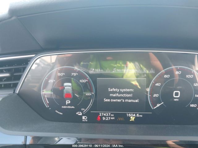 WA1AAAGE6NB027444 Audi E-tron Premium Quattro