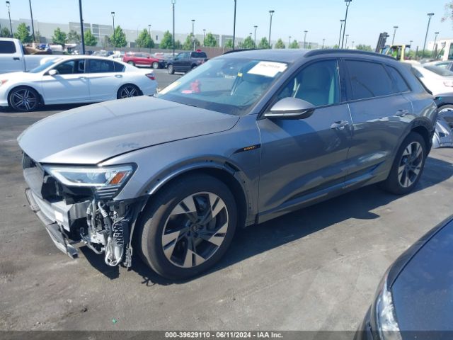 WA1AAAGE6NB027444 Audi E-tron Premium Quattro