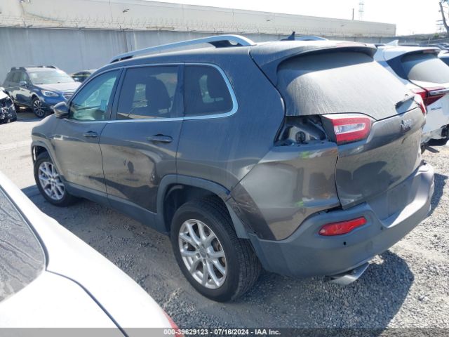 1C4PJLCS2FW678152 Jeep Cherokee Latitude