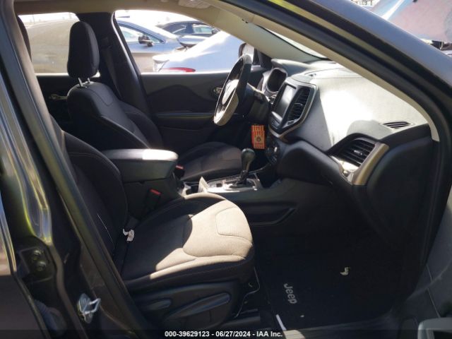 1C4PJLCS2FW678152 Jeep Cherokee Latitude