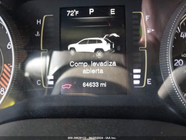 1C4PJLCS2FW678152 Jeep Cherokee Latitude