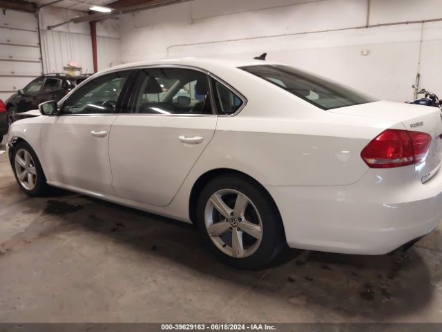 1VWAT7A36FC074475 Volkswagen Passat 1.8t Limited Edition