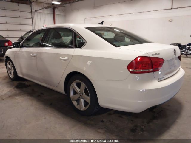 1VWAT7A36FC074475 Volkswagen Passat 1.8t Limited Edition