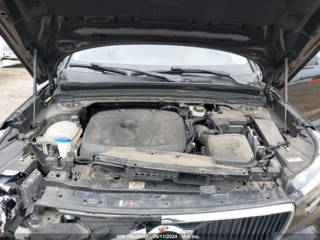 YV4AC2HK8K2129461 Volvo Xc40 T4 Momentum