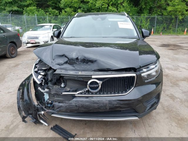 YV4AC2HK8K2129461 Volvo Xc40 T4 Momentum