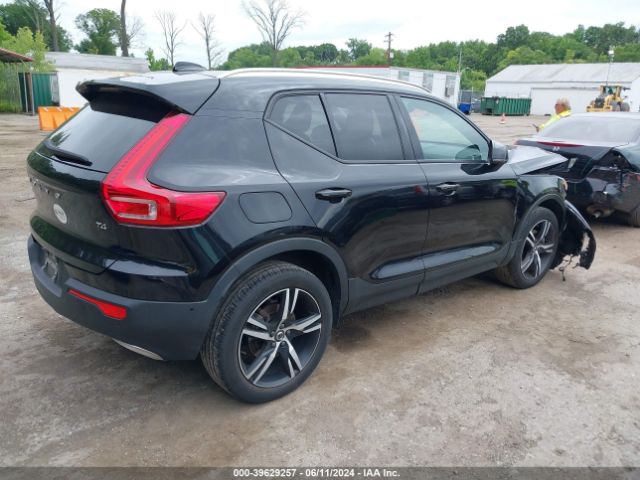YV4AC2HK8K2129461 Volvo Xc40 T4 Momentum
