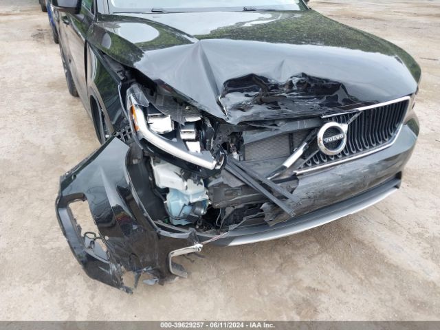 YV4AC2HK8K2129461 Volvo Xc40 T4 Momentum