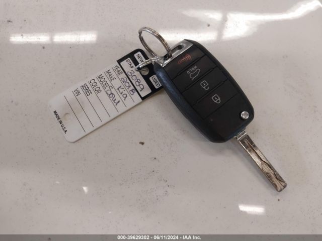 KNDJN2A25J7896158 KIA Soul