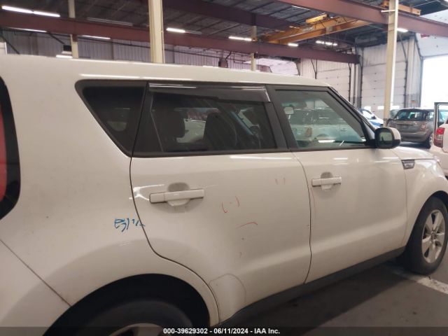 KNDJN2A25J7896158 KIA Soul