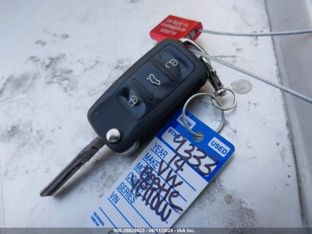 3VW517AT5EM823349 Volkswagen Beetle 1.8t