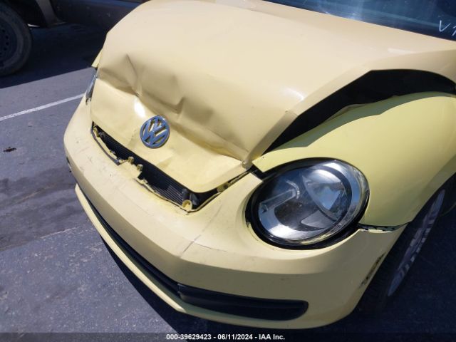 3VW517AT5EM823349 Volkswagen Beetle 1.8t