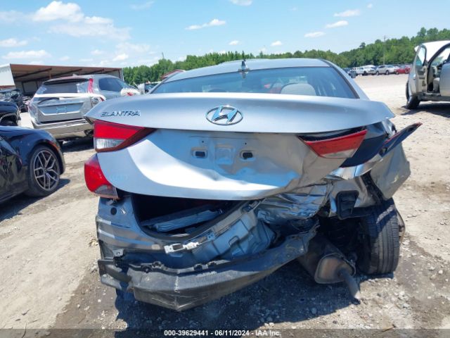 5NPDH4AE5GH746663 Hyundai ELANTRA SE