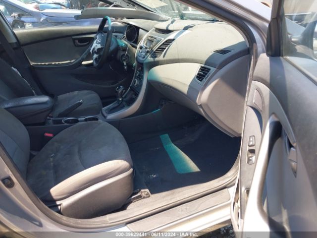 5NPDH4AE5GH746663 Hyundai ELANTRA SE