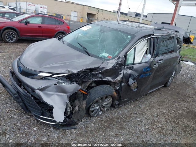 Toyota SIENNA XLE 2021 5TDJSKFC2MS026100 Image 2