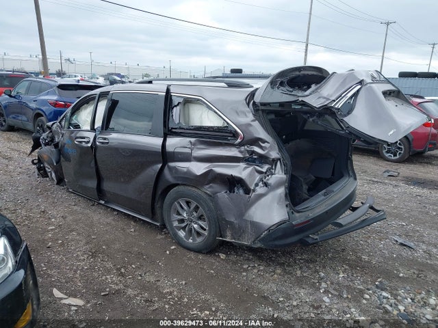 Toyota SIENNA XLE 2021 5TDJSKFC2MS026100 Image 3