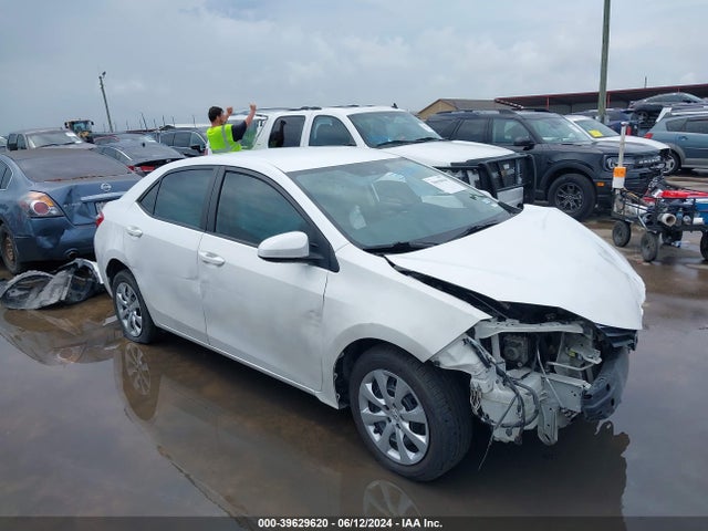 Toyota COROLLA LE 2016 5YFBURHE1GP443906 Image 1
