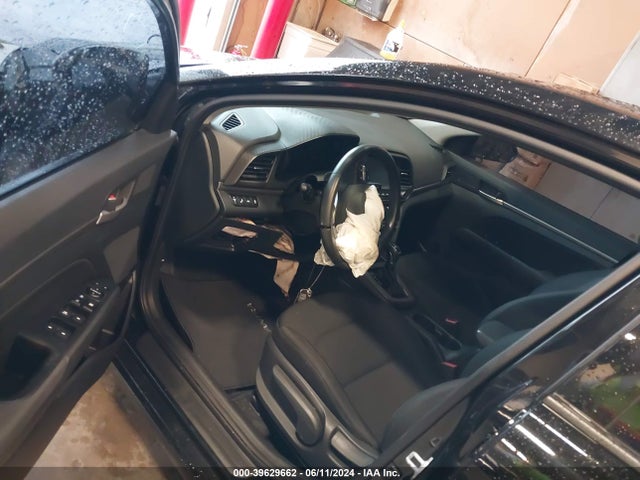 Hyundai Elantra Value Edition 2019 5NPD84LF5KH473576 Image 5