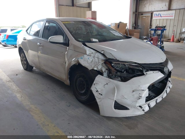 Toyota COROLLA L 2019 5YFBURHE1KP885397 Image 1