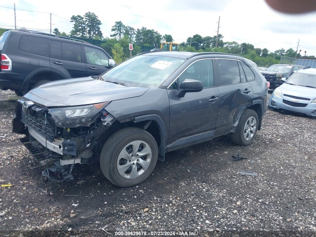 Toyota RAV4 LE 2021 2T3F1RFV8MC196142 Image 2