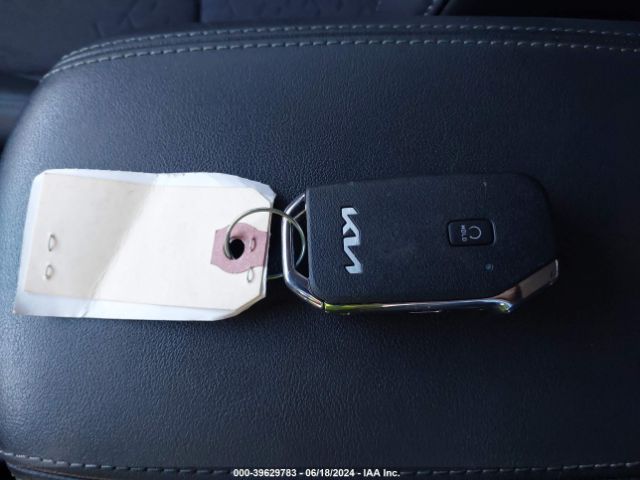 KNDEU2AA9R7552890 KIA SELTOS S