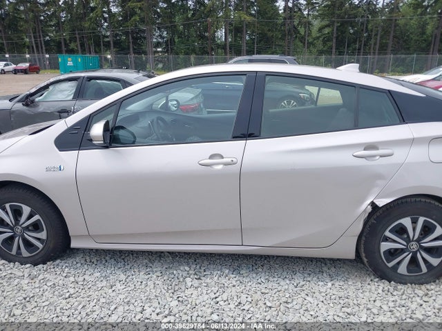 Toyota Prius Prime Premium 2018 JTDKARFP8J3071672 Image 14