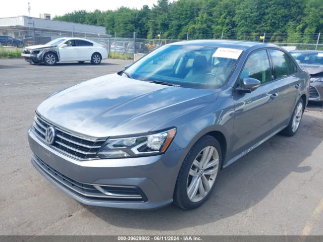 1VWLA7A31KC001670 Volkswagen Passat 2.0t Wolfsburg Edition