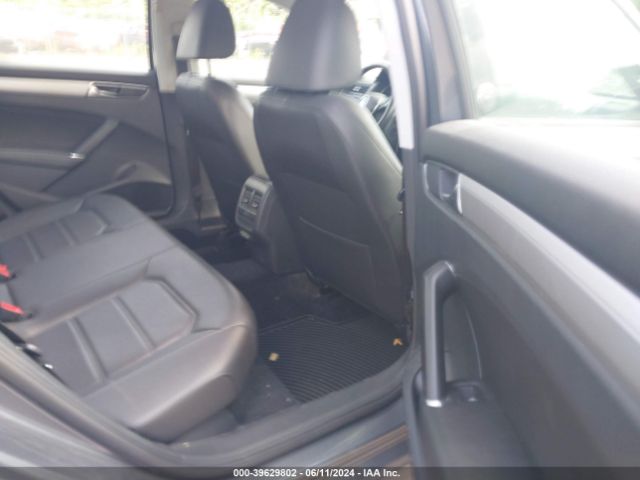 1VWLA7A31KC001670 Volkswagen Passat 2.0t Wolfsburg Edition