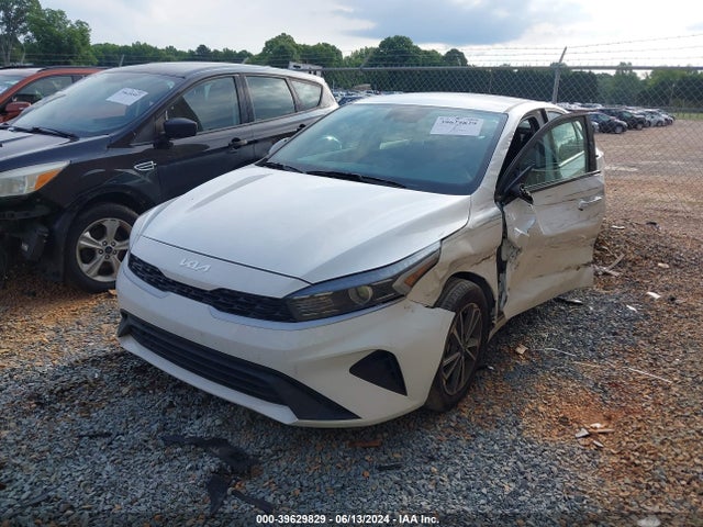 KIA Forte Lxs 2023 3KPF24AD1PE573388 Image 2