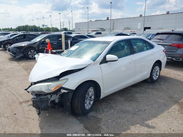 Toyota CAMRY LE 2015 4T1BF1FK8FU933762 Image 2