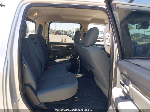 1C6RR7LM7JS245640 RAM 1500 Big Horn  4x4 5'7 Box