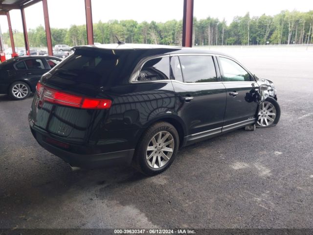 2LMHJ5NK9JBL01180 Lincoln Mkt Livery
