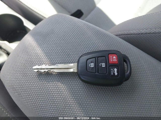 Toyota COROLLA LE 2016 2T1BURHE1GC652871 Image 11