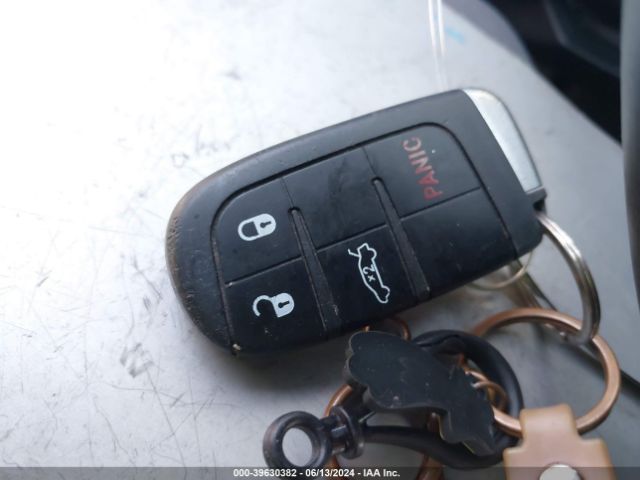 1C3CCCAB7GN152154 Chrysler 200 Limited