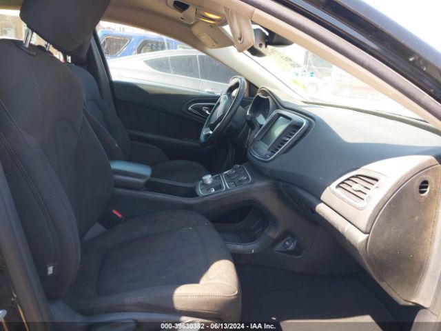 1C3CCCAB7GN152154 Chrysler 200 Limited