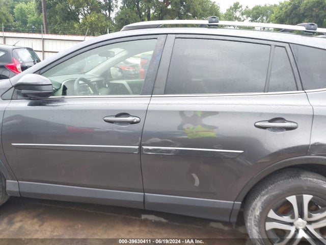 Toyota RAV4 LE 2017 JTMZFREV0HJ716658 Image 15
