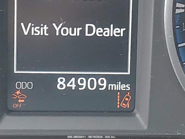 Toyota RAV4 LE 2017 JTMZFREV0HJ716658 Image 16
