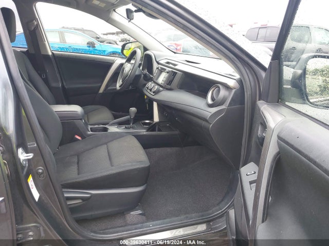 Toyota RAV4 LE 2017 JTMZFREV0HJ716658 Image 5