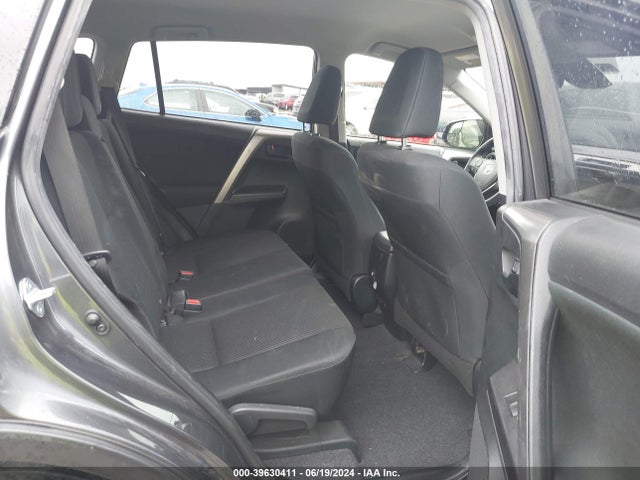 Toyota RAV4 LE 2017 JTMZFREV0HJ716658 Image 8
