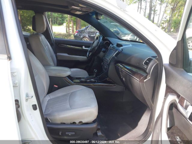 5XYKW4A77FG574740 KIA Sorento Limited V6