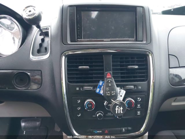 2C4RDGCG0ER357592 Dodge Grand Caravan Sxt