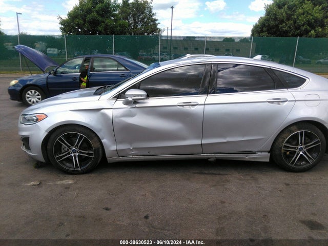 Ford FUSION SEL 2019 3FA6P0CD0KR150039 Image 17
