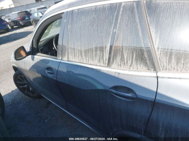 5UXCR4C09N9J33220 BMW X5 Sdrive40i