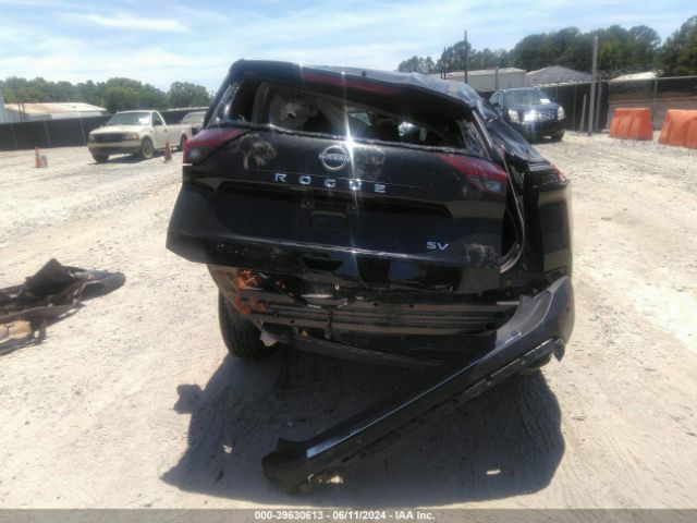 JN8BT3BA0PW406797 Nissan Rogue Sv Fwd