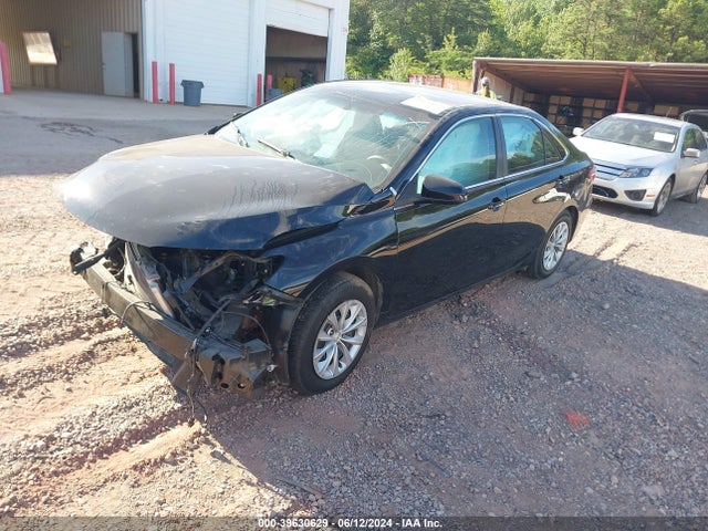 Toyota CAMRY LE 2017 4T1BF1FK6HU690472 Image 2