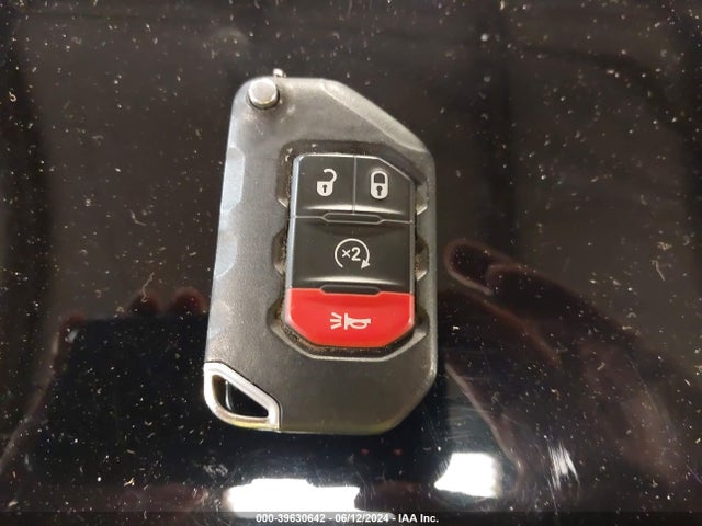 1C4HJXDG2MW832359 Jeep Wrangler Unlimited Sport S 4x4