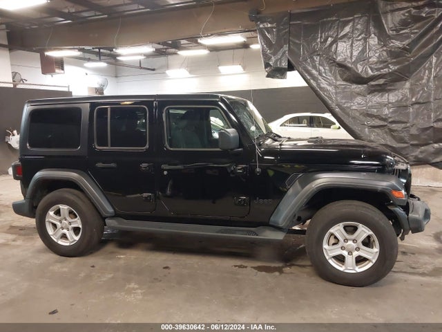 1C4HJXDG2MW832359 Jeep Wrangler Unlimited Sport S 4x4