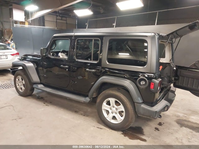 1C4HJXDG2MW832359 Jeep Wrangler Unlimited Sport S 4x4